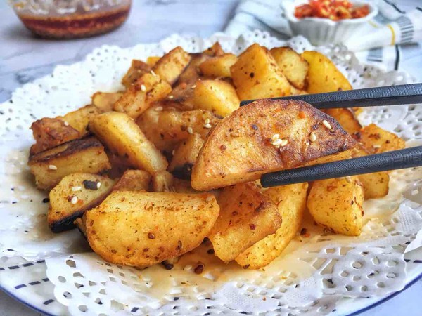 煎土豆的做法-香辣味煎菜譜