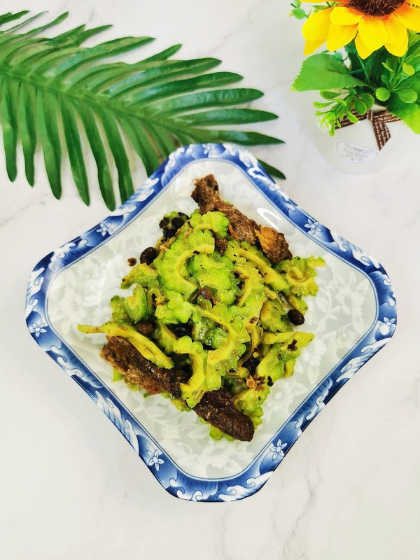 豆豉鯪魚拌苦瓜的做法-其它口味拌菜譜-易網健康養生網 豆豉鯪魚拌苦瓜的做法-其它口味拌菜譜