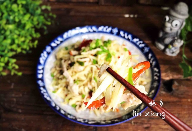 茭白炒肉絲的做法-咸鮮味炒菜譜-易網健康養生網 茭白炒肉絲的做法-咸鮮味炒菜譜
