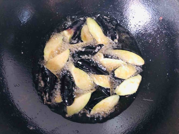 有油水的地三鮮的做法-家常味炒菜譜-易網(wǎng)健康養(yǎng)生網(wǎng) 有油水的地三鮮的做法-家常味炒菜譜