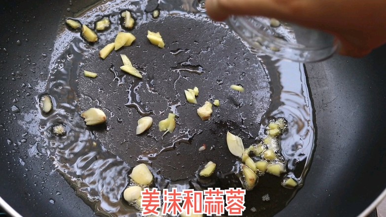 電飯煲排骨土豆飯的做法-咸鮮味煮菜譜-易網健康養生網 電飯煲排骨土豆飯的做法-咸鮮味煮菜譜