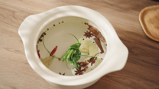 涼拌鹵牛肉【孔老師教做菜】的做法-家常味鹵菜譜