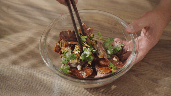 涼拌鹵牛肉【孔老師教做菜】的做法-家常味鹵菜譜