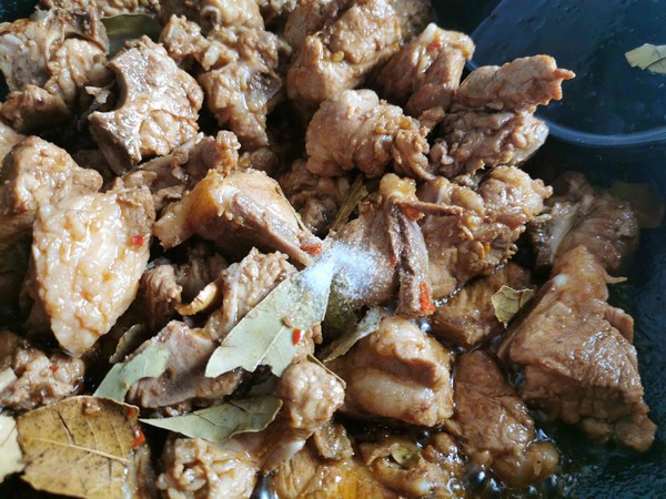 鍋邊饃饃—排骨燒毛豆的做法-家常味燒菜譜-易網健康養生網 鍋邊饃饃—排骨燒毛豆的做法-家常味燒菜譜