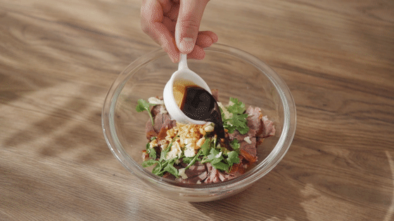 涼拌鹵牛肉【孔老師教做菜】的做法-家常味鹵菜譜
