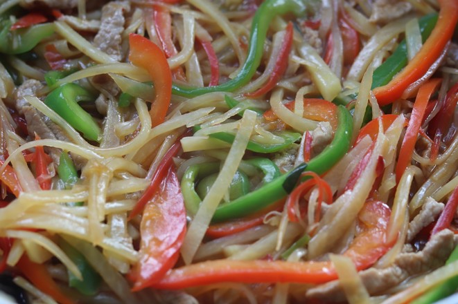 魚(yú)香土豆肉絲的做法-魚(yú)香味炒菜譜-易網(wǎng)健康養(yǎng)生網(wǎng) 魚(yú)香土豆肉絲的做法-魚(yú)香味炒菜譜