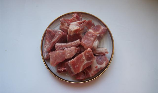 糖醋排骨的做法-酸甜味煎菜譜-易網<a href=http://www.aoa7937.com/ target=_blank class=infotextkey>健康養生</a>網 糖醋排骨的做法-酸甜味煎菜譜