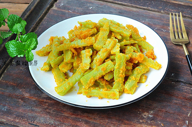 咸蛋黃焗苦瓜的做法-家常味炒菜譜-易網健康養生網 咸蛋黃焗苦瓜的做法-家常味炒菜譜