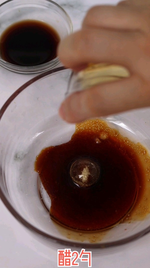 黃瓜拌雞絲的做法-酸辣味拌菜譜-易網健康養生網 黃瓜拌雞絲的做法-酸辣味拌菜譜