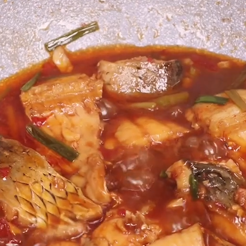 紅燒魚塊的做法-家常味炒菜譜-易網健康養生網 紅燒魚塊的做法-家常味炒菜譜