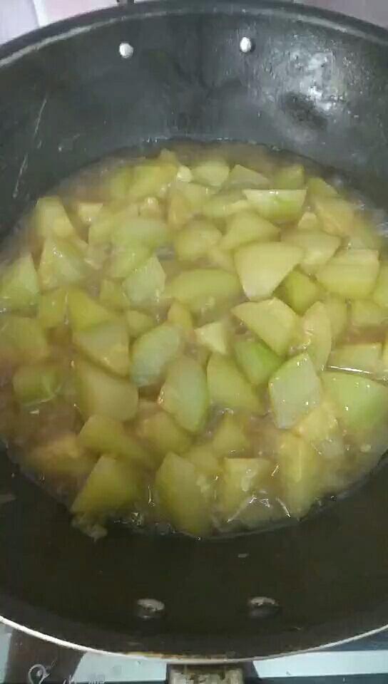 素燉角瓜的做法-家常味燉菜譜