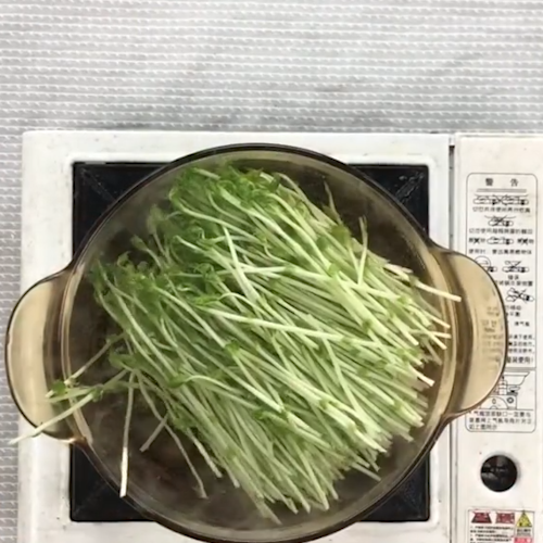 涼拌豌豆芽的做法-家常味炒菜譜