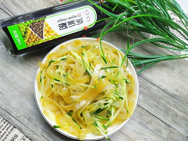 霸王超市~黃瓜涼拌粉皮的做法-咸鮮味拌菜譜-易網健康養生網 霸王超市~黃瓜涼拌粉皮的做法-咸鮮味拌菜譜