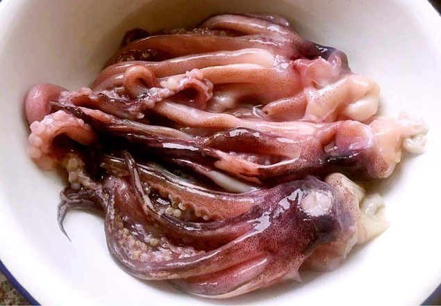 金江小姑娘土豆爆魷魚的做法-麻辣味烤菜譜-易網健康養生網 金江小姑娘土豆爆魷魚的做法-麻辣味烤菜譜