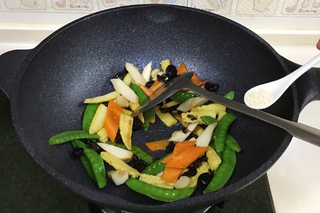 玉米筍炒時蔬的做法-家常味炒菜譜
