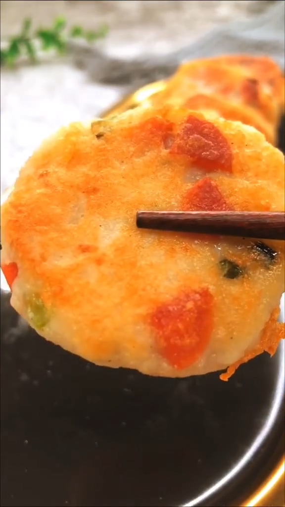 香煎小藕餅的做法-咸鮮味煎菜譜-易網健康養生網 香煎小藕餅的做法-咸鮮味煎菜譜