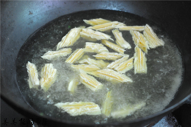 拌腐竹的做法-香辣味拌菜譜-易網(wǎng)健康養(yǎng)生網(wǎng) 拌腐竹的做法-香辣味拌菜譜