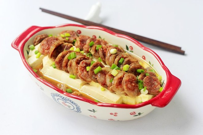 臘腸蒸豆腐的做法-咸鮮味蒸菜譜-易網健康養生網 臘腸蒸豆腐的做法-咸鮮味蒸菜譜