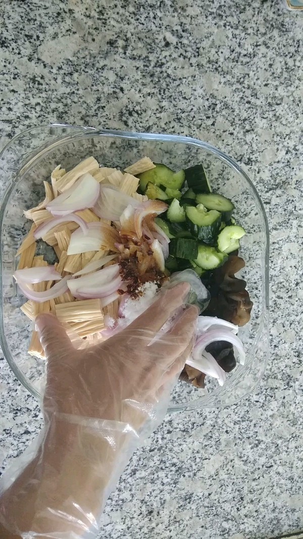 拌花菜的做法-酸辣味拌菜譜