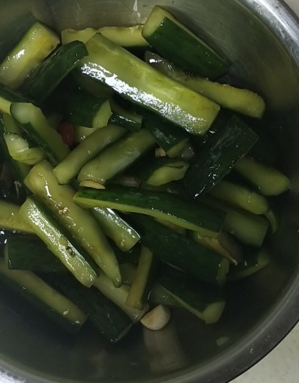 醋泡黃瓜的做法-酸辣味腌菜譜
