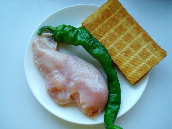 毛豆香干炒肉丁的做法-咸鮮味炒菜譜-易網<a href=http://www.aoa7937.com/ target=_blank class=infotextkey>健康養生</a>網 毛豆香干炒肉丁的做法-咸鮮味炒菜譜