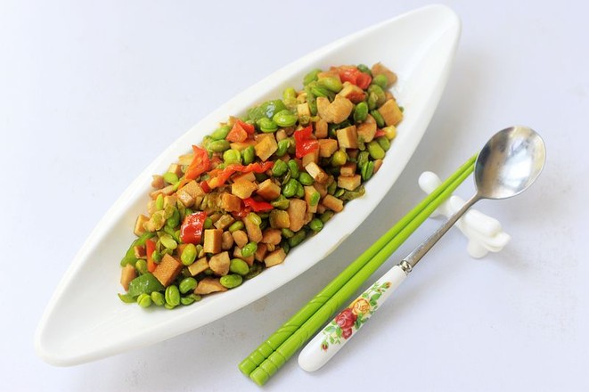 毛豆香干炒肉丁的做法-咸鮮味炒菜譜-易網健康養生網 毛豆香干炒肉丁的做法-咸鮮味炒菜譜
