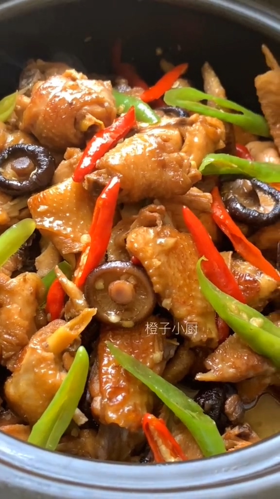 黃燜雞的做法-家常味炒菜譜-易網健康養生網 黃燜雞的做法-家常味炒菜譜