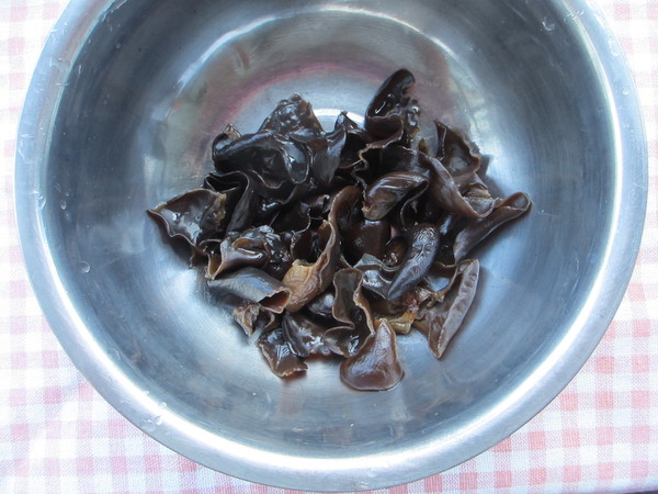 爽口拌黃瓜的做法-家常味拌菜譜-易網(wǎng)健康養(yǎng)生網(wǎng) 爽口拌黃瓜的做法-家常味拌菜譜