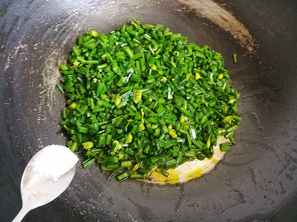 韭苔炒雞蛋的做法-家常味炒菜譜-易網健康養生網 韭苔炒雞蛋的做法-家常味炒菜譜