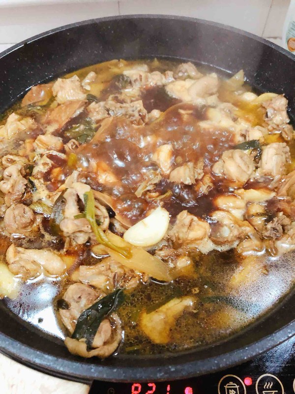 青龍鮑魚燜雞的做法-咸鮮味燜菜譜-易網(wǎng)健康養(yǎng)生網(wǎng) 青龍鮑魚燜雞的做法-咸鮮味燜菜譜