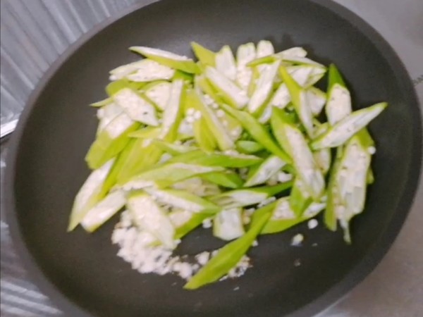 蒜蓉秋葵的做法-家常味炒菜譜