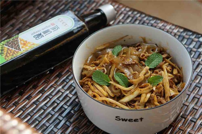 酸辣茭白薯粉的做法-酸辣味煮菜譜