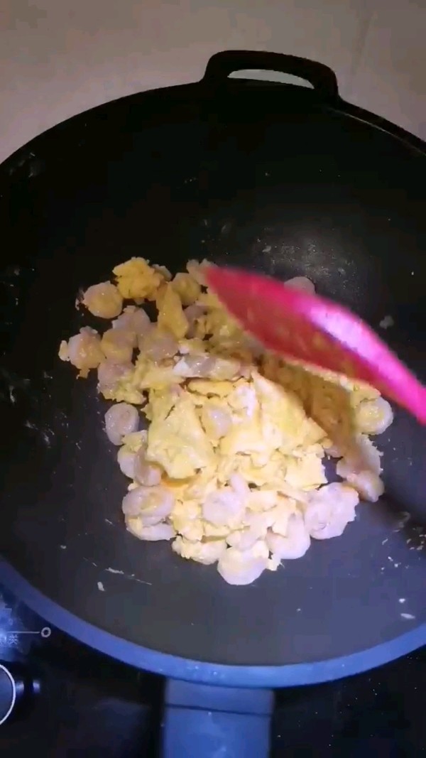 蝦仁爆蛋的做法-家常味炒菜譜
