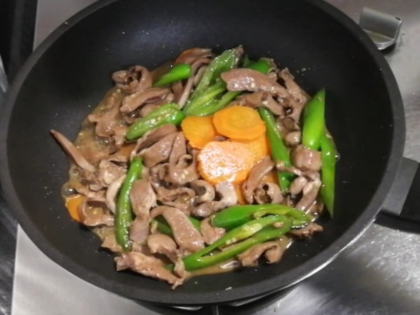 青椒炒豬心的做法-家常味炒菜譜