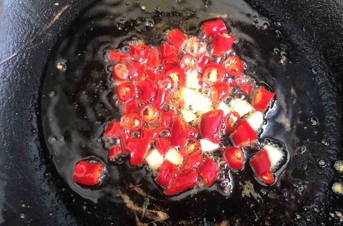 秋葵炒雞蛋的做法-家常味炒菜譜