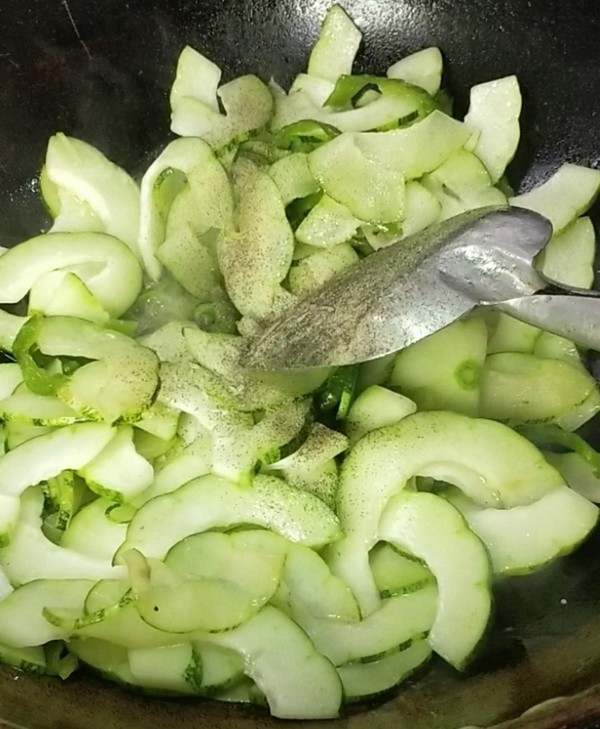 爆炒菜瓜的做法-咸鮮味炒菜譜