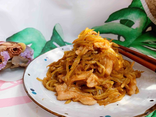 萵苣絲炒五花肉的做法-家常味炒菜譜-易網健康養生網 萵苣絲炒五花肉的做法-家常味炒菜譜
