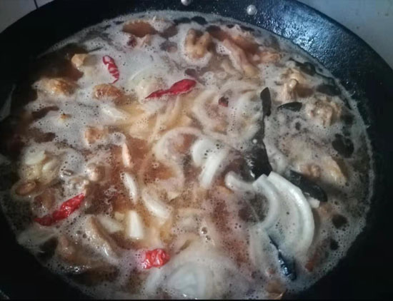 靈芝燉雞的做法-家常味燉菜譜