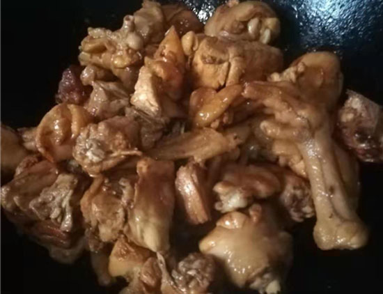 靈芝燉雞的做法-家常味燉菜譜