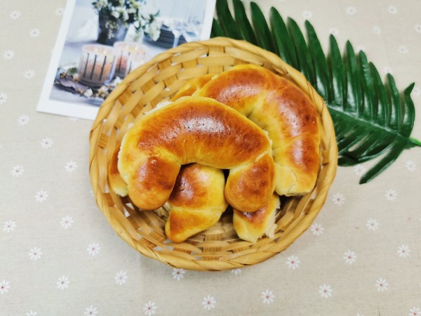 牛角軟面包的做法-甜味烘焙菜譜-易網(wǎng)健康養(yǎng)生網(wǎng) 牛角軟面包的做法-甜味烘焙菜譜