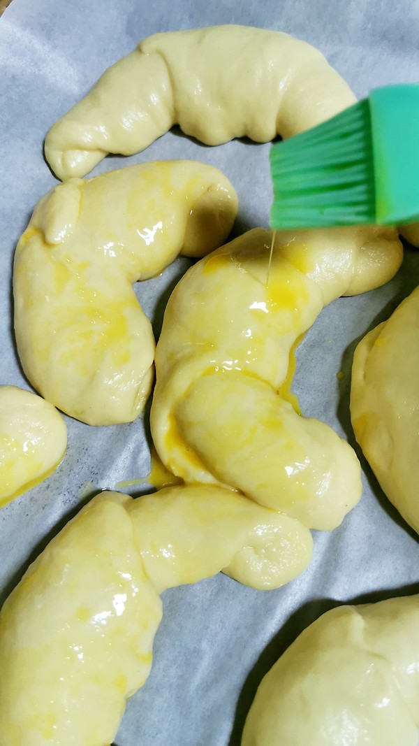 牛角軟面包的做法-甜味烘焙菜譜-易網(wǎng)健康養(yǎng)生網(wǎng) 牛角軟面包的做法-甜味烘焙菜譜