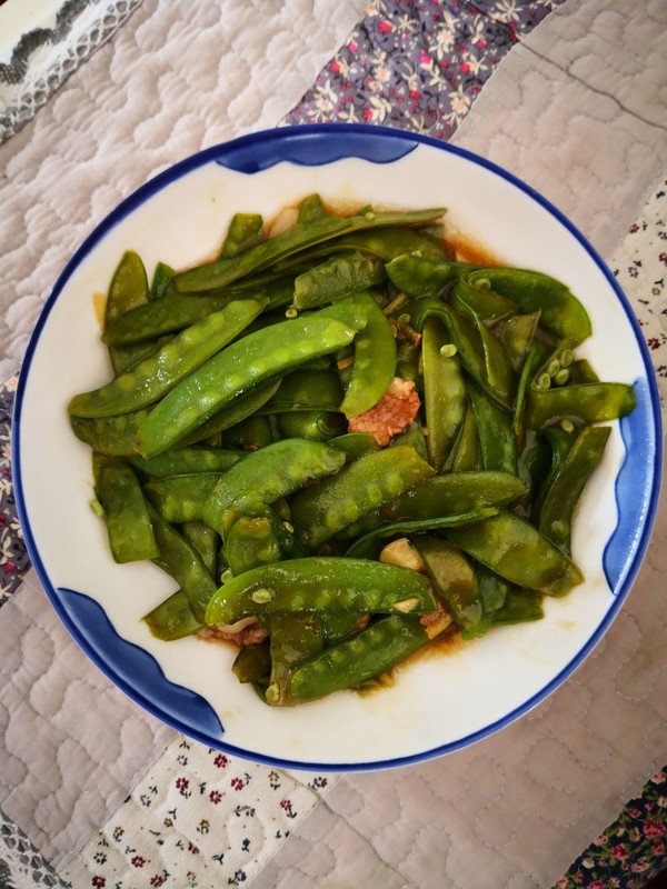 肉片荷蘭豆的做法-家常味炒菜譜-易網(wǎng)健康養(yǎng)生網(wǎng) 肉片荷蘭豆的做法-家常味炒菜譜