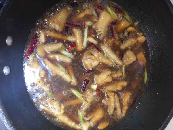 香辣雞爪的做法-香辣味煮菜譜