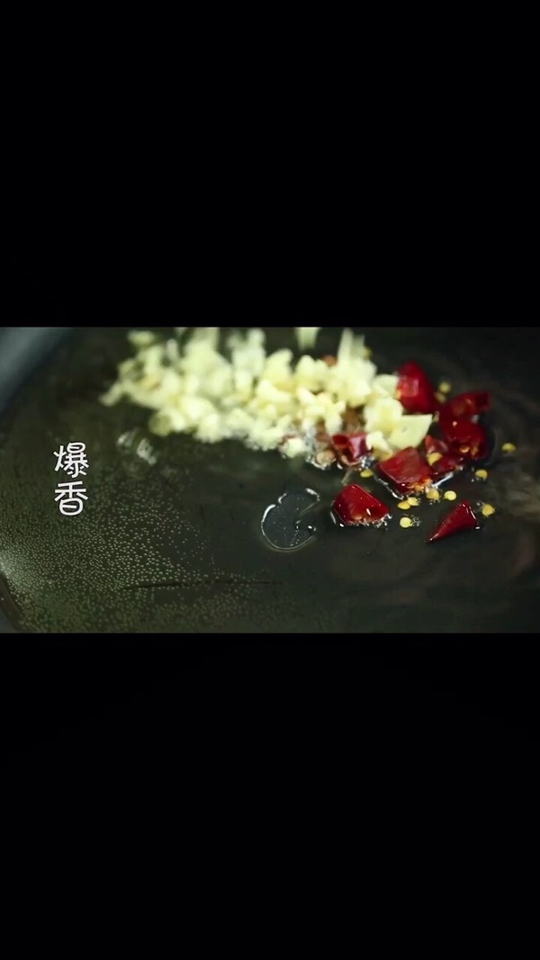 爆炒空心菜的做法-蒜香味炒菜譜