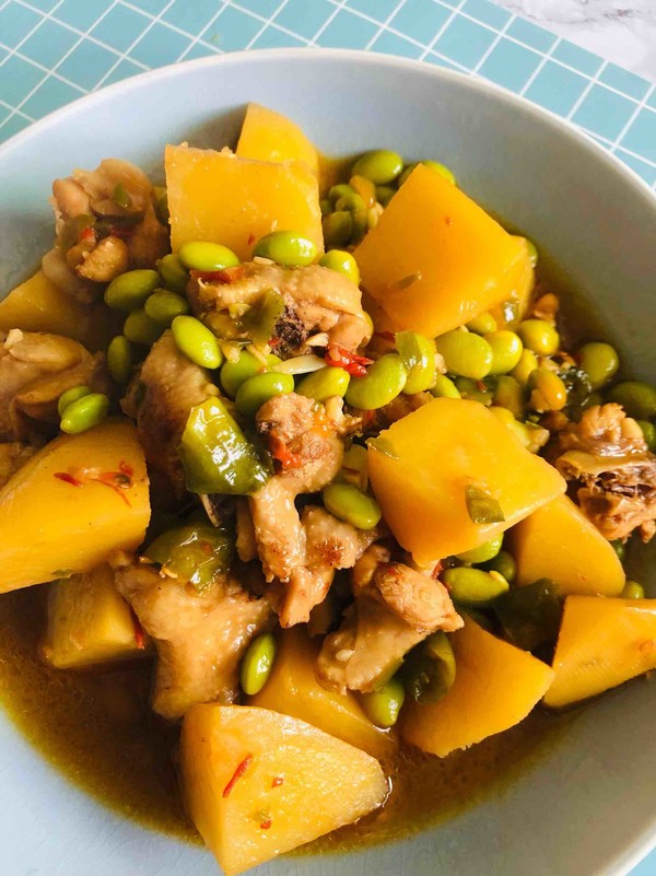 土豆燒雞翅根的做法-家常味燒菜譜-易網健康養生網 土豆燒雞翅根的做法-家常味燒菜譜