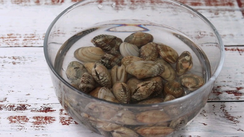 花甲燉蛋的做法-咸鮮味蒸菜譜-易網健康養生網 花甲燉蛋的做法-咸鮮味蒸菜譜