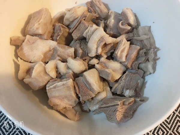 蒜香羊排的做法-蒜香味炒菜譜