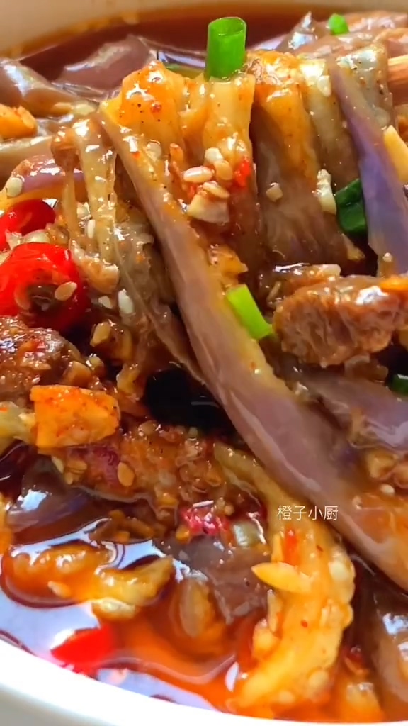 手撕茄條的做法-咸鮮味蒸菜譜-易網(wǎng)健康養(yǎng)生網(wǎng) 手撕茄條的做法-咸鮮味蒸菜譜