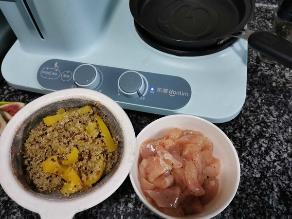 貝貝南瓜藜麥雞肉沙拉的做法-甜味烘焙菜譜-易網健康養生網 貝貝南瓜藜麥雞肉沙拉的做法-甜味烘焙菜譜