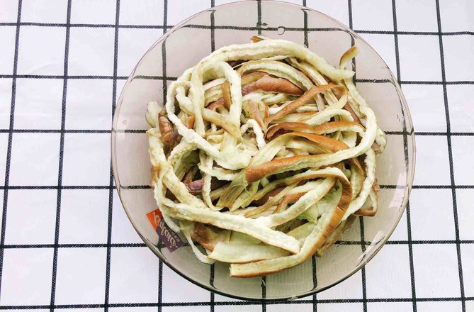 手撕茄子的做法-香辣味拌菜譜